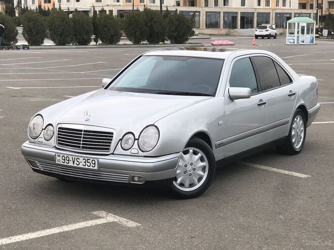 Mercedes E 220 1998, 321,000 km - 2.2 л - Sumqayıt