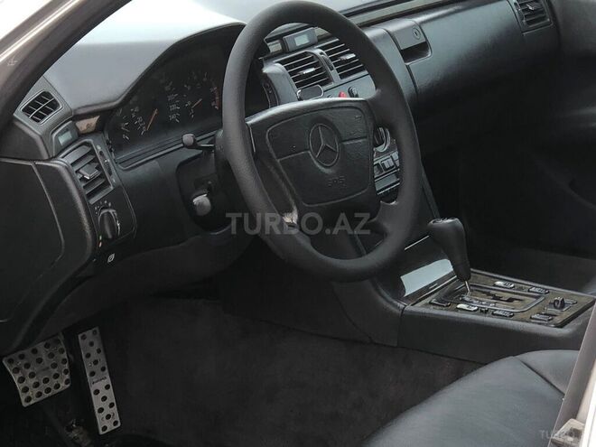 Mercedes E 220 1998, 321,000 km - 2.2 л - Sumqayıt