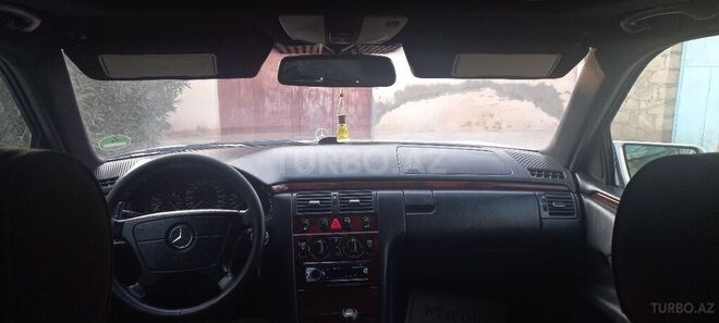 Mercedes C 240 1999, 327,000 km - 2.4 l - Şəmkir