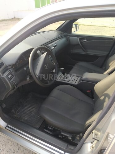 Mercedes E 270 2000, 380,000 km - 2.7 l - İmişli