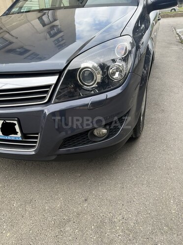 Opel Astra 2009, 230,000 km - 1.4 л - Bakı