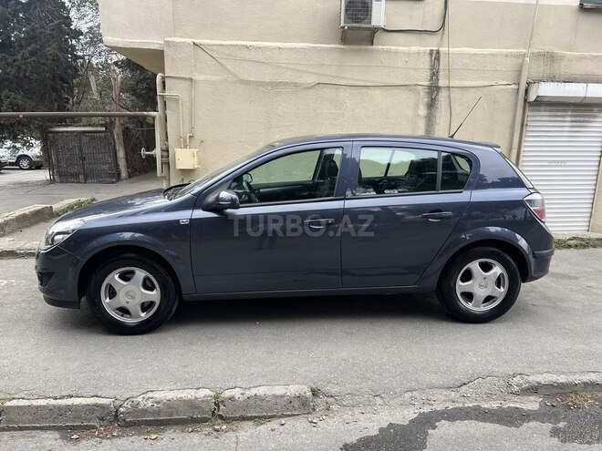 Opel Astra 2009, 230,000 km - 1.4 л - Bakı