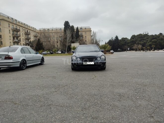 Mercedes E 220 1999, 460,000 km - 2.2 l - Sumqayıt