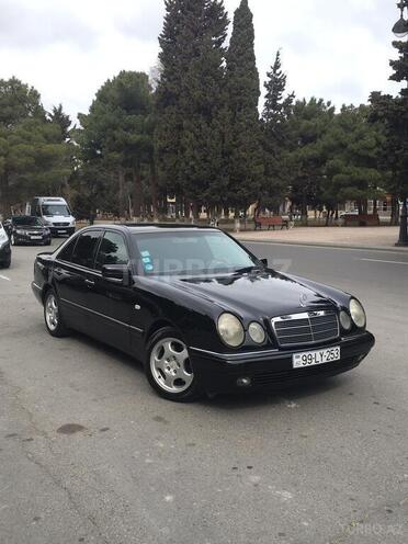 Mercedes E 280 1998, 313,500 km - 2.8 l - Sumqayıt