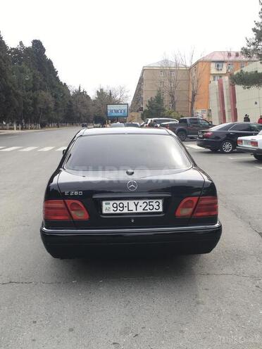 Mercedes E 280 1998, 313,500 km - 2.8 l - Sumqayıt