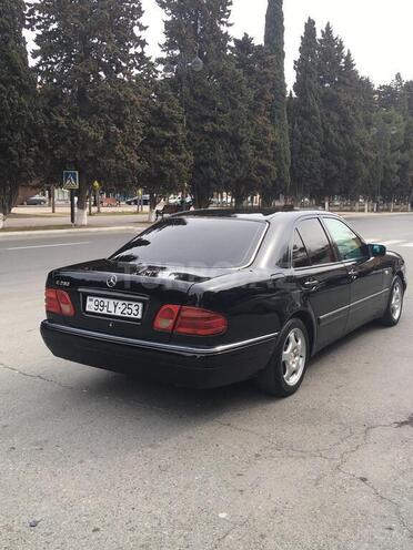 Mercedes E 280 1998, 313,500 km - 2.8 l - Sumqayıt