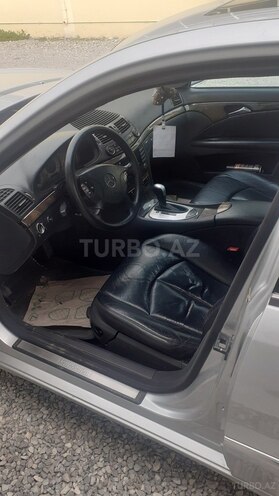 Mercedes E 220 2002, 305,000 km - 2.2 л - Bərdə