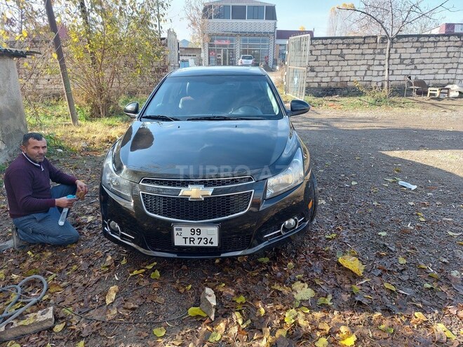 Chevrolet Cruze 2013, 28,000 km - 1.4 l - Yevlax