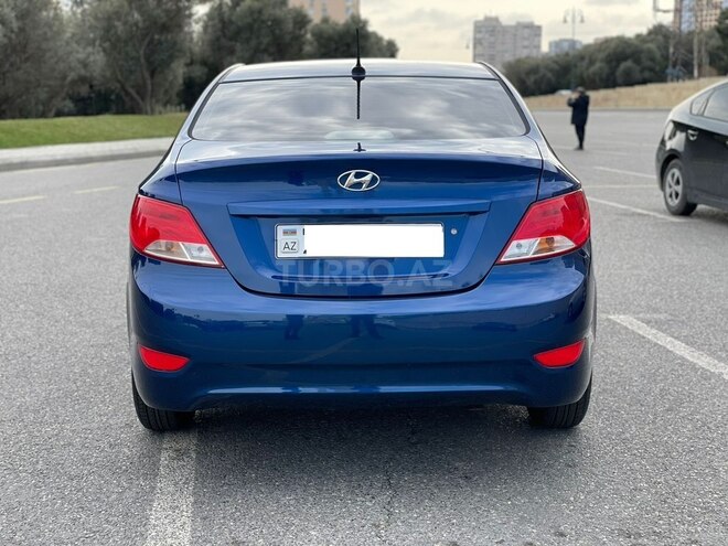 Hyundai Accent 2015, 100,000 km - 1.6 l - Bakı