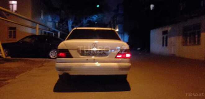 Mercedes E 250 1994, 250,606 km - 2.5 l - Bakı