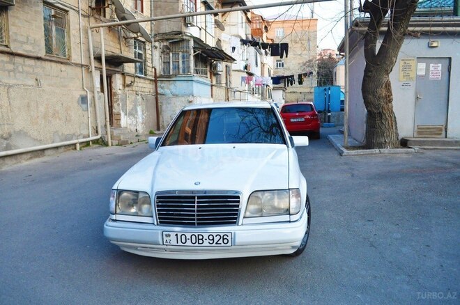 Mercedes E 250 1994, 250,606 km - 2.5 l - Bakı