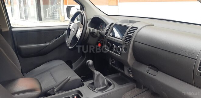 Nissan Navara 2015, 169,068 km - 2.5 l - Bakı
