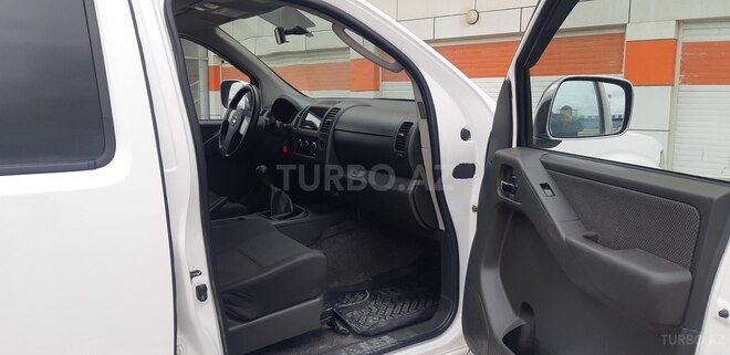 Nissan Navara 2015, 169,068 km - 2.5 l - Bakı