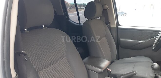 Nissan Navara 2015, 169,068 km - 2.5 l - Bakı