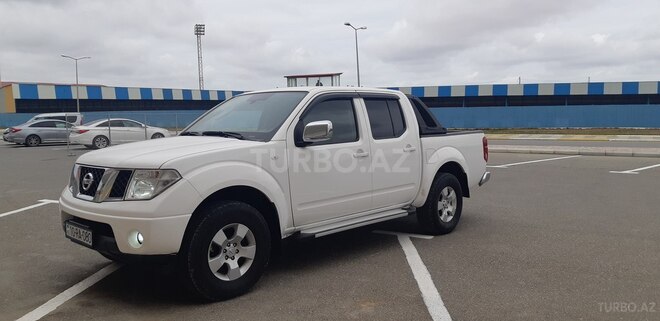 Nissan Navara 2015, 169,068 km - 2.5 l - Bakı