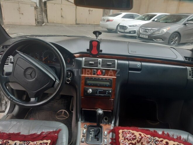 Mercedes E 320 1997, 211,100 km - 3.2 л - Bakı
