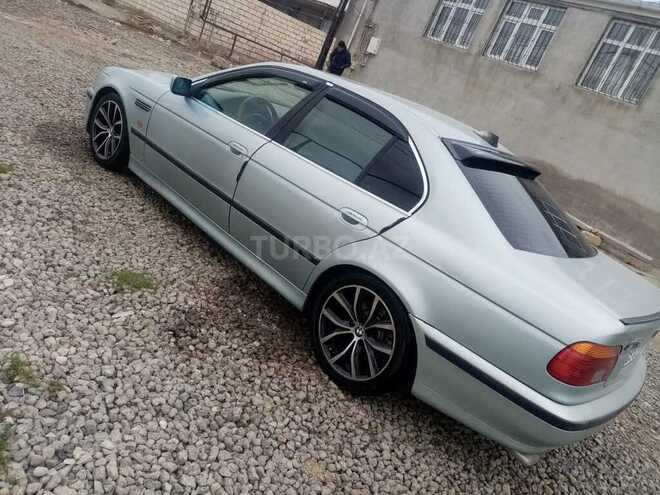 BMW 528 1998, 280,000 km - 2.8 l - Sumqayıt