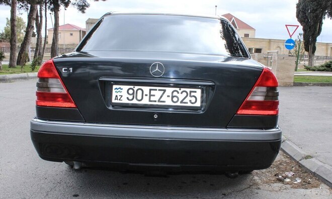 Mercedes C 180 1995, 380,000 km - 1.8 l - Bakı