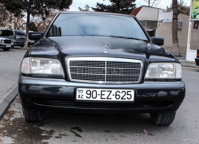 Mercedes C 180 1995, 380,000 km - 1.8 l - Bakı