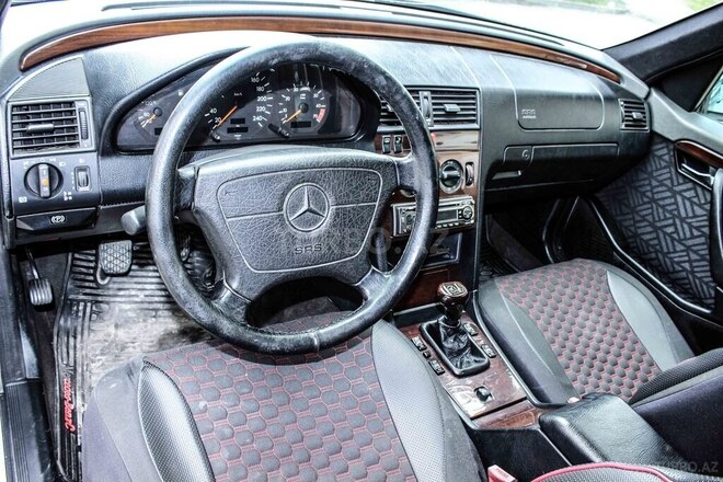 Mercedes C 180 1995, 380,000 km - 1.8 l - Bakı