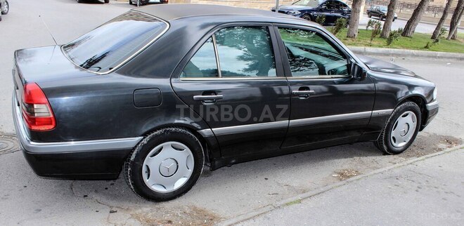 Mercedes C 180 1995, 380,000 km - 1.8 l - Bakı