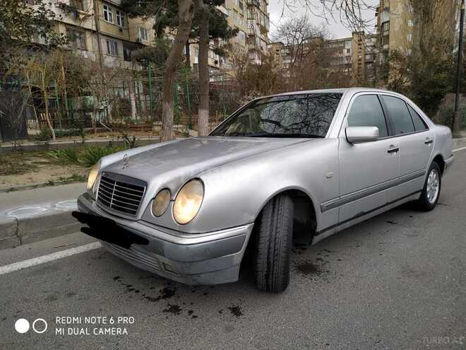 Mercedes E 230 1996, 378,000 km - 2.3 l - Bakı