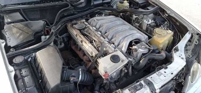 Mercedes E 300 1998, 328,741 km - 3.0 l - Bakı
