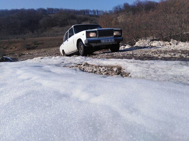 LADA (VAZ) 2107 1993, 233,000 km - 1.5 l - Quba