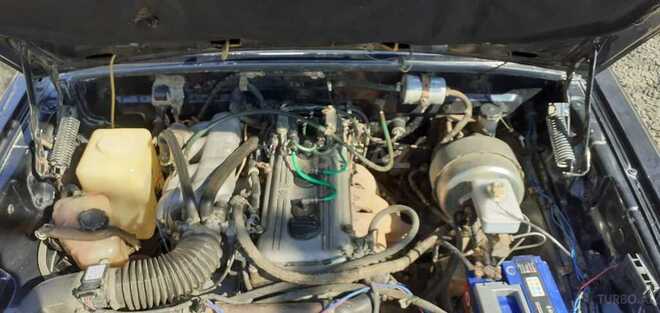 GAZ 3110 2003, 195,000 km - 2.3 l - Salyan
