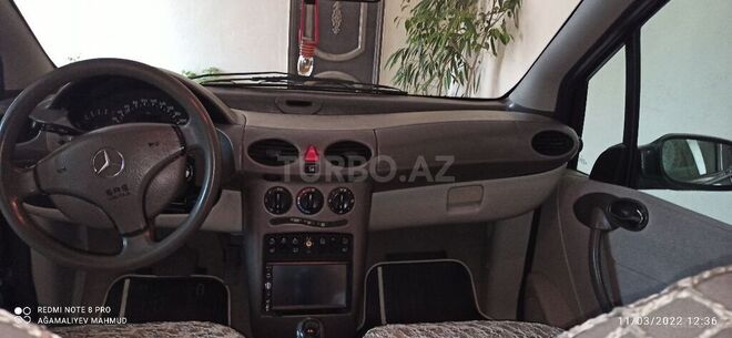 Mercedes A 190 2000, 275,116 km - 1.9 л - Sumqayıt