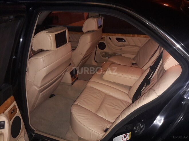 BMW 740 2001, 258,000 km - 4.0 л - Bakı