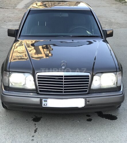 Mercedes E 250 1992, 473,219 km - 2.5 л - Bakı