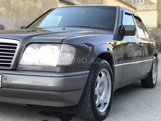Mercedes E 250 1992, 473,219 km - 2.5 л - Bakı