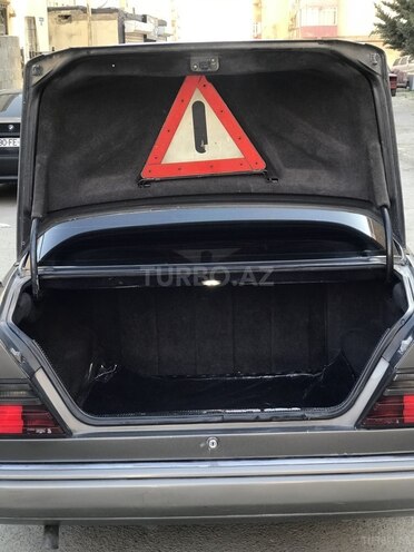 Mercedes E 250 1992, 473,219 km - 2.5 л - Bakı