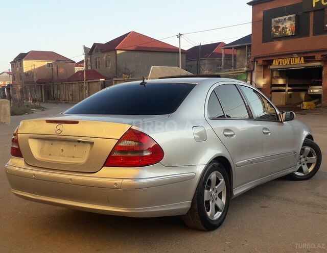 Mercedes E 220 2003, 488,338 km - 2.2 l - Xırdalan