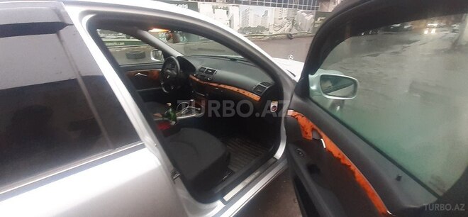 Mercedes E 220 2006, 285,321 km - 2.2 l - Bakı