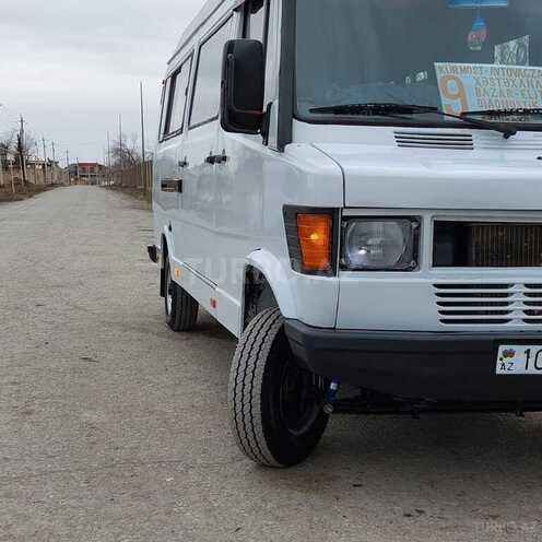 Mercedes 208 D 1995, 145,679 km - 2.0 l - Hacıqabul