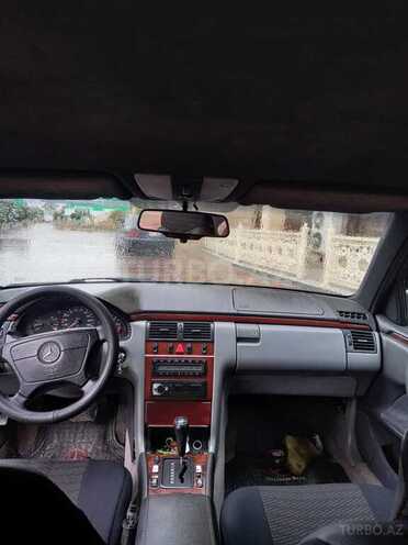 Mercedes E 300 1996, 317,659 km - 3.0 l - Sumqayıt