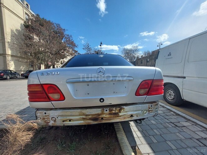 Mercedes E 230 1996, 269,784 km - 2.3 л - Gəncə