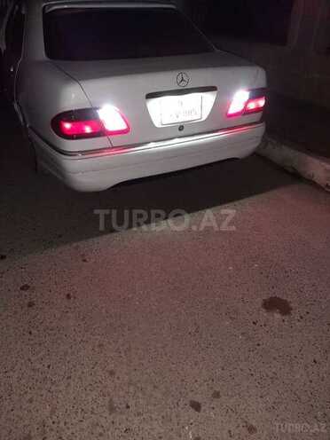 Mercedes E 320 1997, 495,754 km - 3.2 l - Füzuli