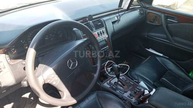 Mercedes E 320 1997, 495,754 km - 3.2 l - Füzuli