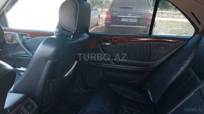 Mercedes E 320 1997, 495,754 km - 3.2 l - Füzuli