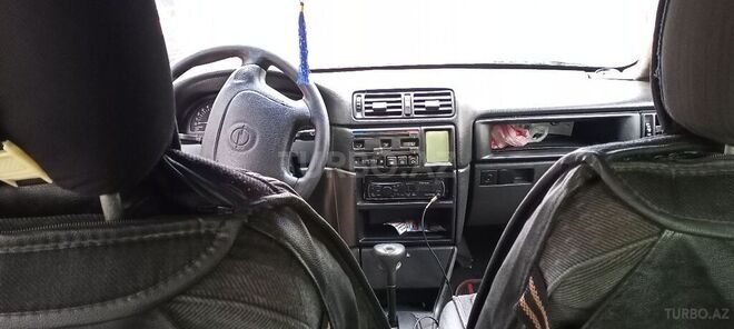 Opel Vectra 1995, 345,000 km - 2.0 l - Bakı