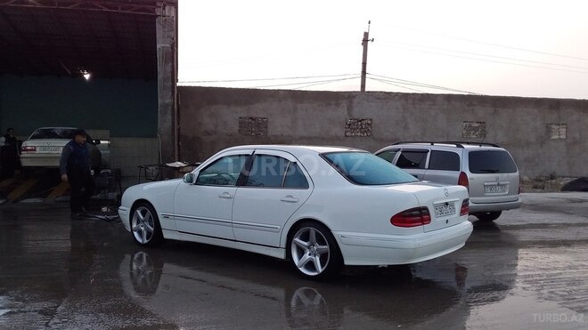 Mercedes E 320 1999, 280,000 km - 3.2 l - Bakı