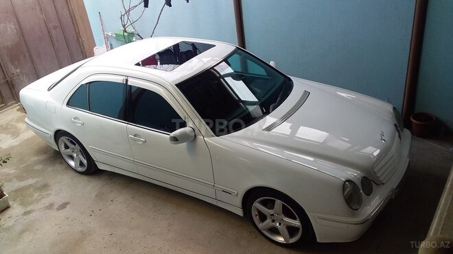 Mercedes E 320 1999, 280,000 km - 3.2 l - Bakı
