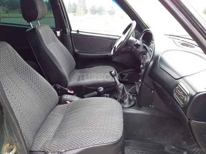 Chevrolet Niva 2006, 255,000 km - 1.7 л - Xudat