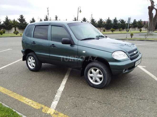 Chevrolet Niva 2006, 255,000 km - 1.7 л - Xudat