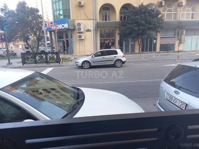 Volkswagen Golf 2005, 268,000 km - 1.9 l - Bakı