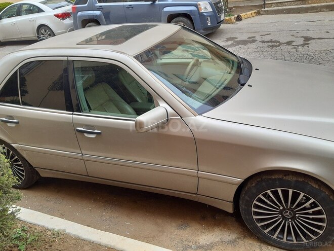 Mercedes C 230 1997, 245,000 km - 2.3 л - Bakı