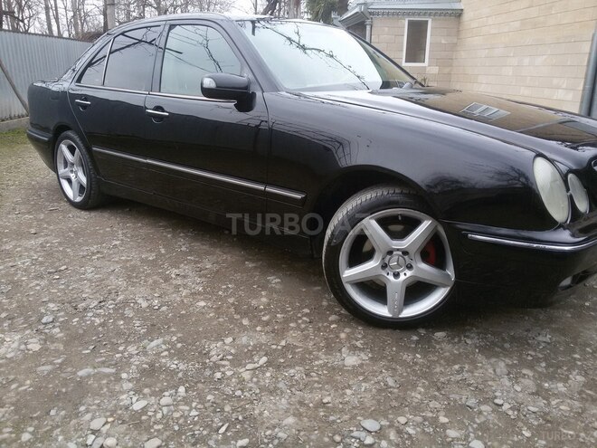 Mercedes E 280 2000, 356,289 km - 2.8 l - Zaqatala